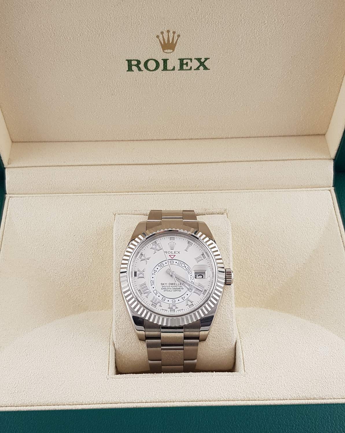 Sky-Dweller 42mm White Gold