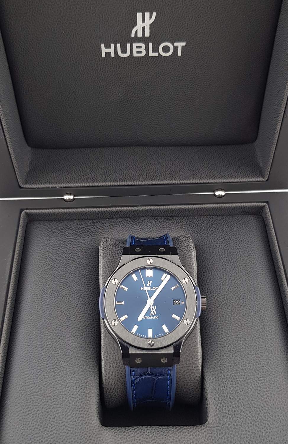 Hublot Classic Fusion Automatic Ceramic Blue Dial 38mm